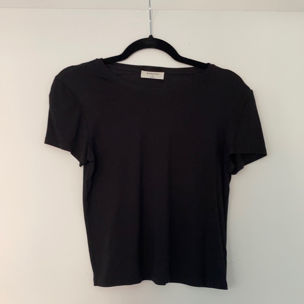 Aritzia t-shirt